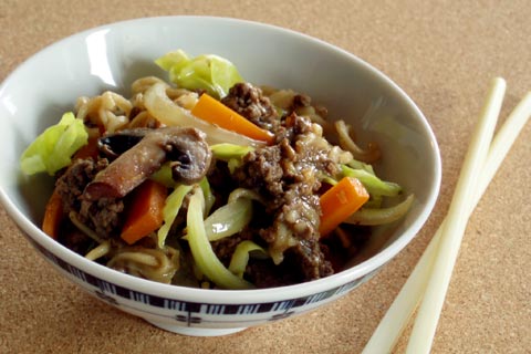 Minced beef chow mein | Rainbow Cooking